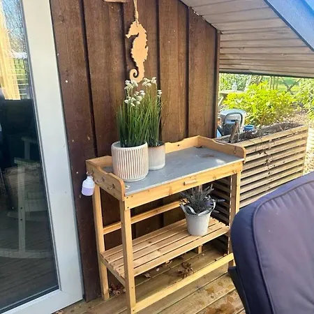 Idyllisk Taet Ved Blavand Billum